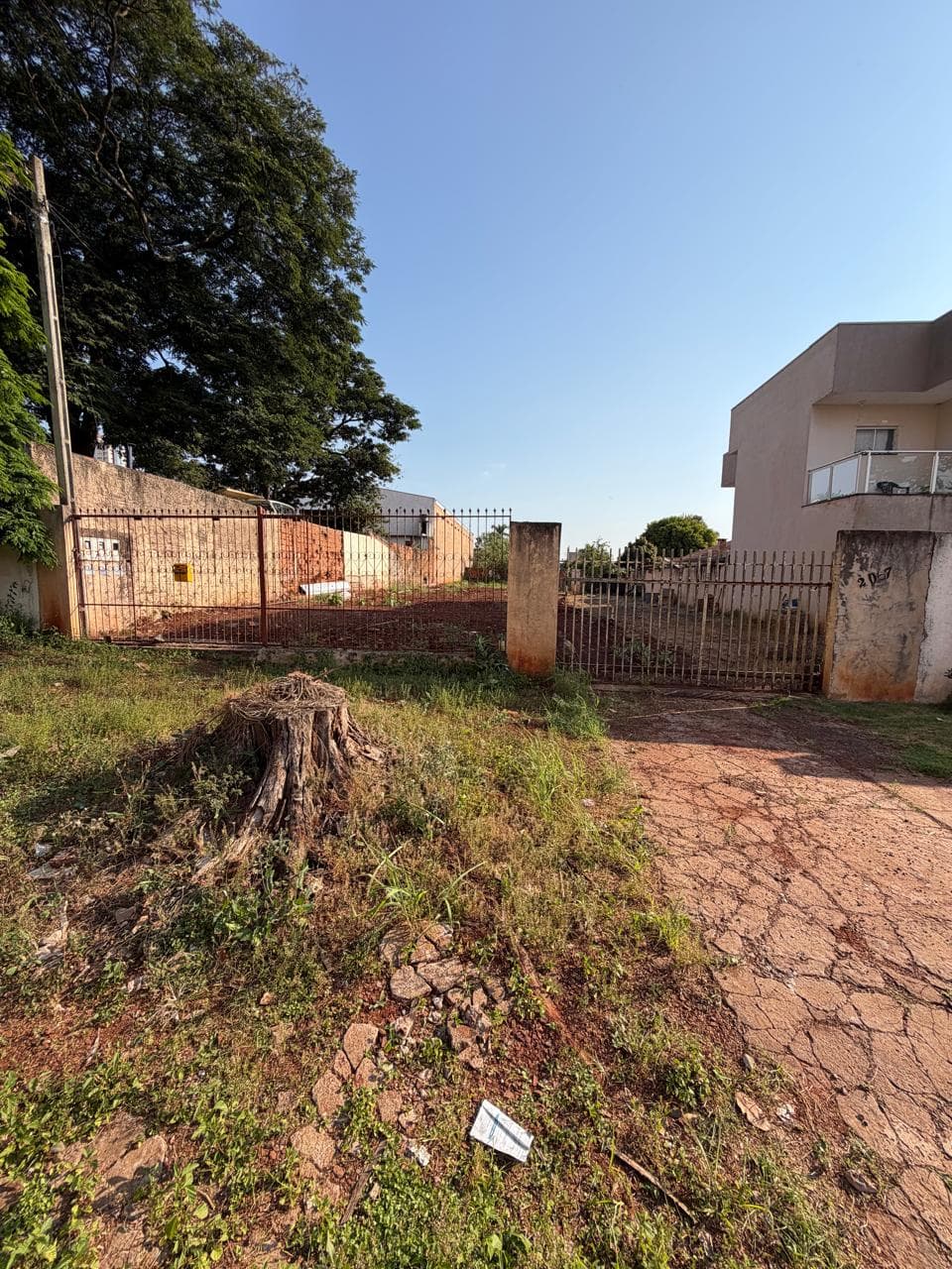 Lote — foto 1 de 4